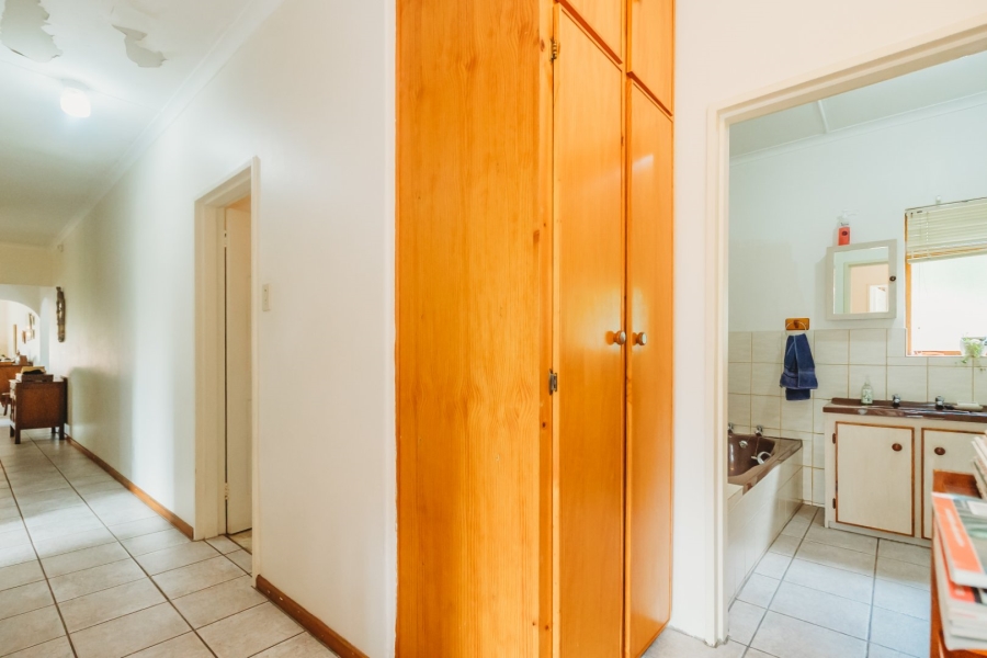 4 Bedroom Property for Sale in Denver Park Western Cape